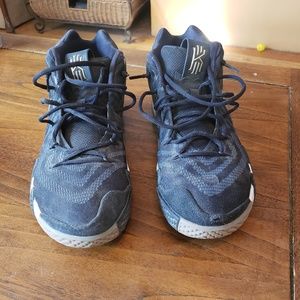 Nike Kyrie 4